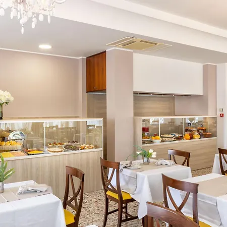 Ambrosiana Hotel 3*
