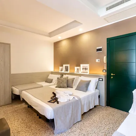 Ambrosiana Hotel 3*